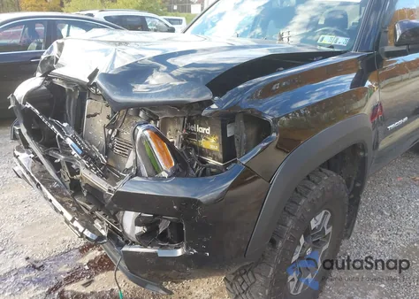 2017 Toyota Tacoma Trd Off Road из США, поврежденный, VIN 3TMCZ5AN9HM081941